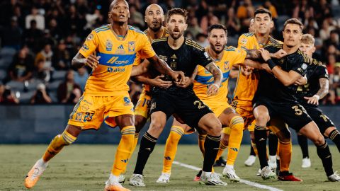 Los roces no faltaron en el duelo entre el LAFC y Tigres de la UANL.