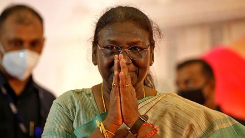 “Presidenta de Bharat”: la controversia por la jefa de Estado de India usar el nombre hindi del país en la invitación oficial del G-20