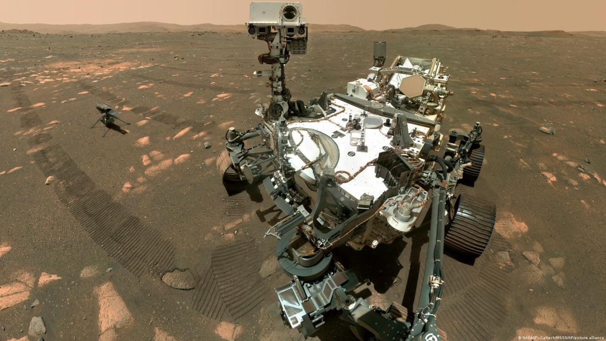 El róver Perseverance en la superficie de Marte.