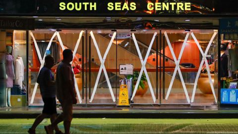 Tifón Saola: Hong Kong se prepara para unos de los peores escenarios en 70 años