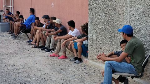 Inmigrantes alojados en el albergue La Casa del Migrante, en Ciudad Juárez,