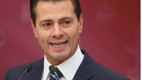 Padres de los 43 de Ayotzinapa piden investigar penalmente al expresidente mexicano Enrique Peña Nieto