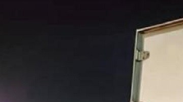 Hallan a 350 migrantes hacinados y deshidratados dentro de un tráiler en México