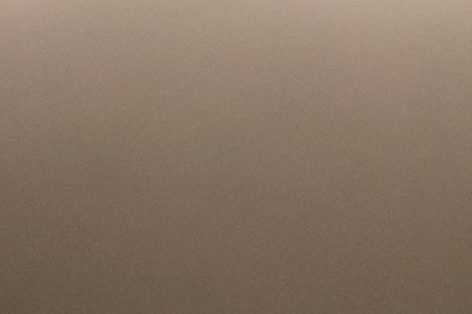 Robson Conceicao (L) de Brasil pelea contra Edgar Cantú durante la pelea de peso súperpluma en Gila River Arena. Foto: Christian Petersen.