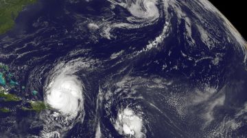 Lee se convierte en un gran huracán de categoría 4, advierten riesgos en costa este de los EE.UU.