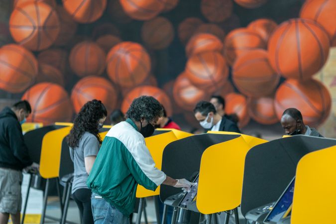 El DHS destacó la amenaza de actores nacionales y extranjeros para influir en el resultados de las elecciones.