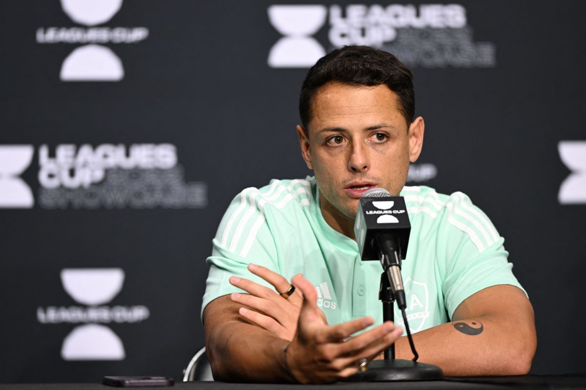 Chicharito actualmente se está recuperando de una lesión.