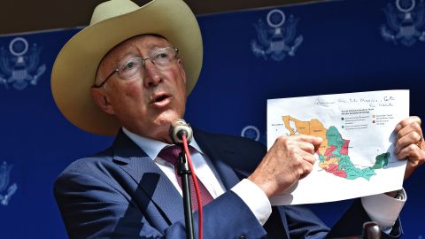 Extradición de Ovidio es ejemplo del trabajo conjunto entre EE.UU. y México: Embajador Ken Salazar