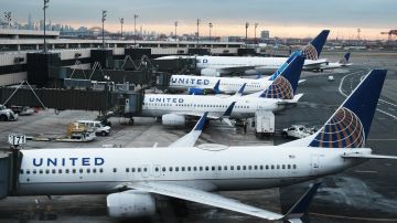 United Airlines detuvo temporalmente sus vuelos en EE. UU. por un error informático