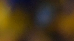 Luis Qiñones de Tigres disputa un balón contra Celso Ortíz de Monterrey.