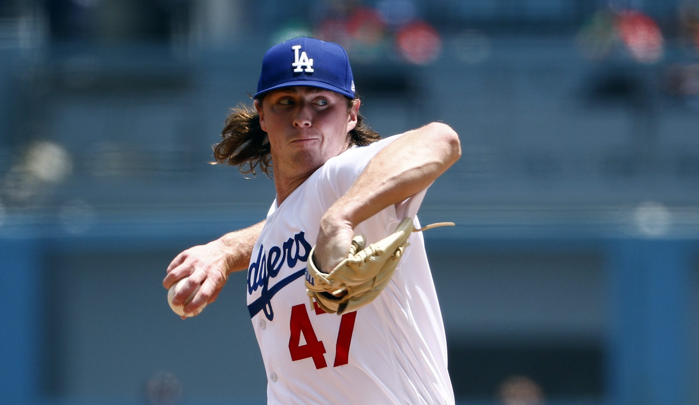 Fans de los Dodgers protestan en contra de Julio Urías: “Las