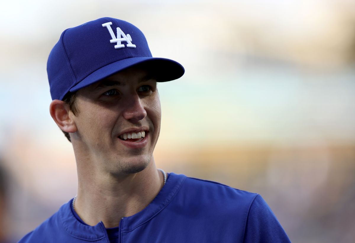It Rains In The Wet For The Dodgers They Confirm That Walker Buehler