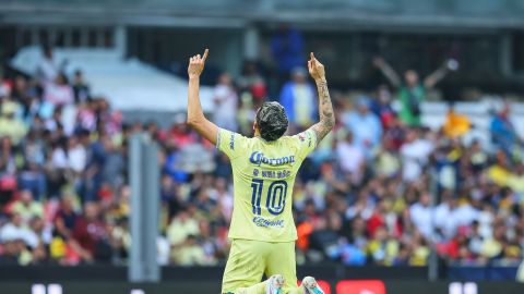 MEXICO CITY, MEXICO - FEBRUARY 11: Diego Valdés of America celebrates after scoring the team's first goal during the 6th round match between America and Necaxa as part of the Torneo Clausura 2023 Liga MX at Azteca Stadium on February 11, 2023 in Mexico City, Mexico. (Photo by Manuel Velasquez/Getty Images)