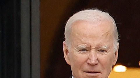 El presidente Joe Biden y el presidente de la Cámara, Kevin McCarthy.