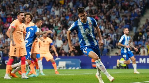 Montes solo jugó seis meses en el Espanyol.