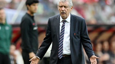 Fernando Santos es destituido de la Selección de Polonia.