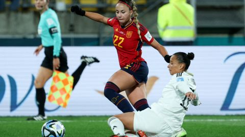 Athenea del Castillo en la Copa del Mundo vistiendo los colores de España.