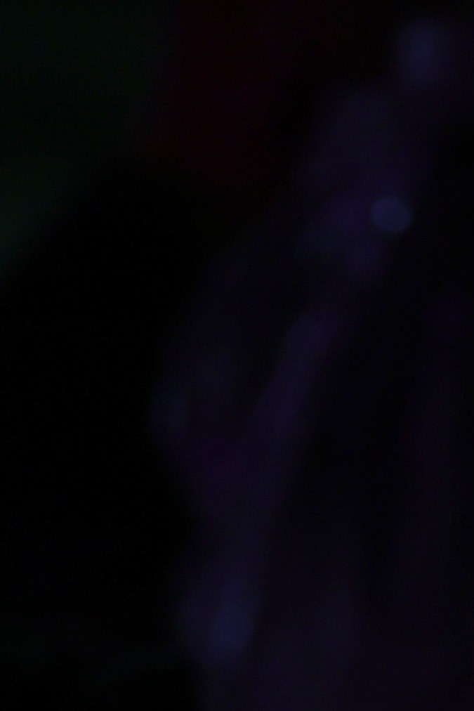 Lionel Messi, Antonela Roccuzzo, y su hijo observan durante "The Unveil" la presentación de Lionel Messi organizada por el Inter Miami CF en el estadio DRV PNK. Foto: Mike Ehrmann/Getty Images).