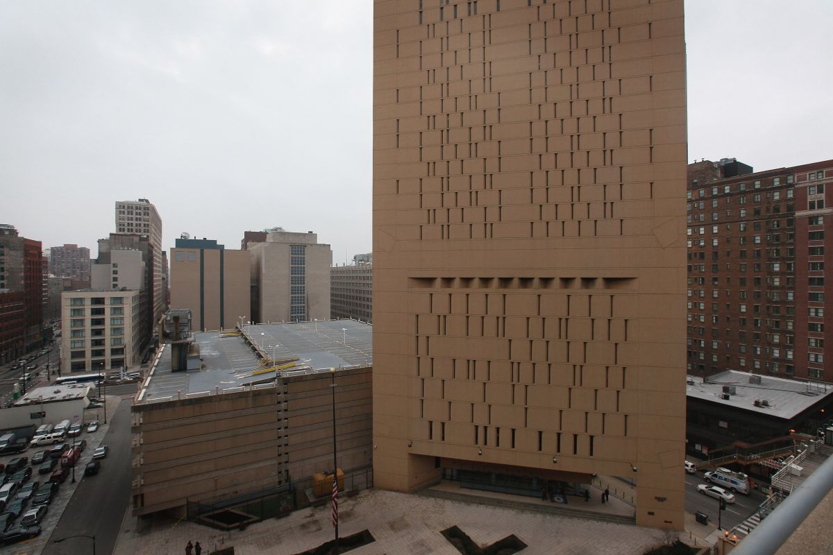 This is the Metropolitan Correctional Center of Chicago, the prison in which Ovidio Guzmán was held