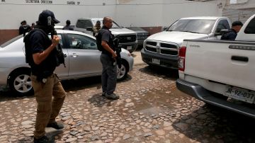 Grupo armado irrumpe en mercado al sur de México y matan a 3 trabajadores de carnicería