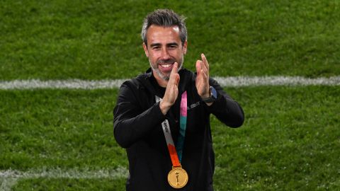 El entrenador habló sobre múltiples cosas y pensó que se quedaría después de ganar la Copa del Mundo femenil