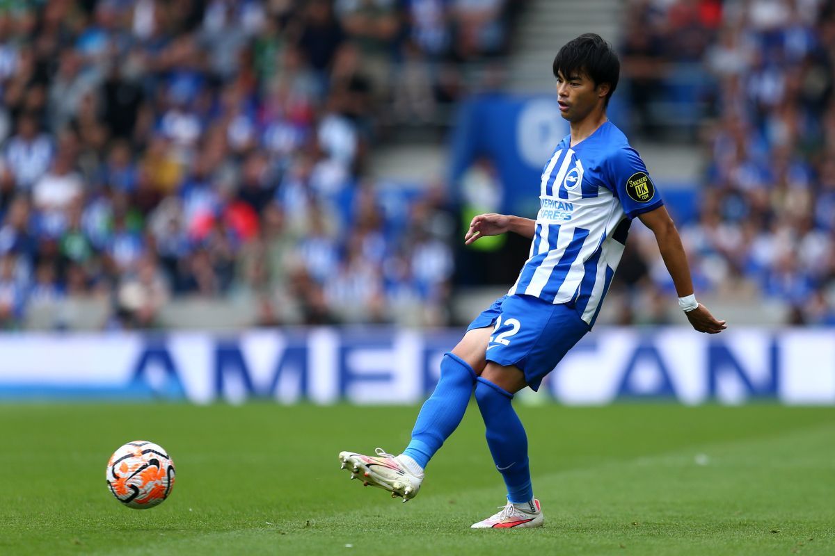 Brighton gave Kaoru Mitoma a Porsche for winning the Premier League Player of the Month award (Image)