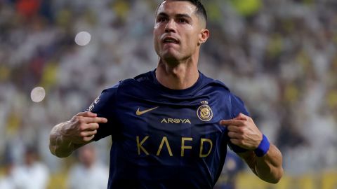 Cristiano Ronaldo con los colores del Al Nassr.