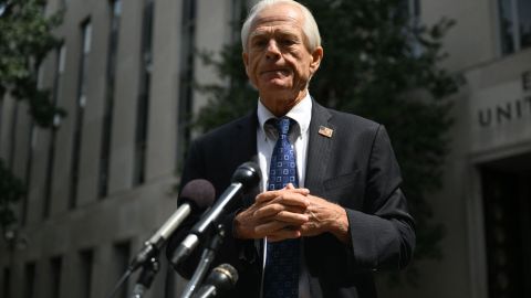 Peter Navarro, un exasesor de Trump, invocó el privilegio ejecutivo para no declarar.