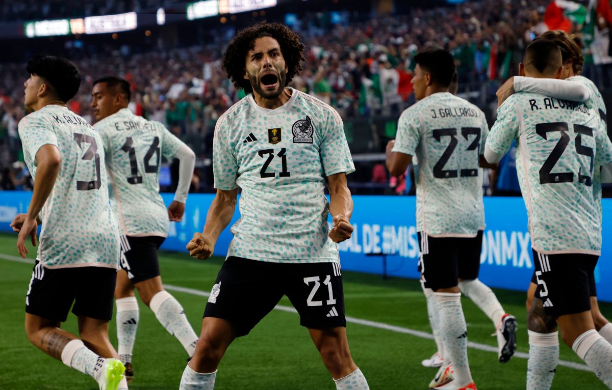 César Huerta saved the night for El Tri and unleashed memes on social networks, where they compared him to Mohamed Salah