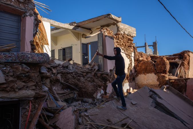 Muertos por el terremoto en Marruecos superan los 2,800, mientras los esfuerzos de rescate continúan
