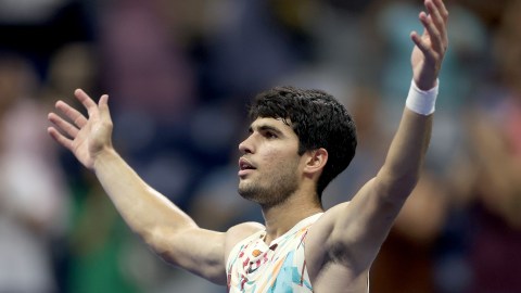 Carlos Alcaraz pasó a las semifinales del Us Open y celebró su triunfo con la celebración característica del mediocampista del Real Madrid, Jude Bellingham