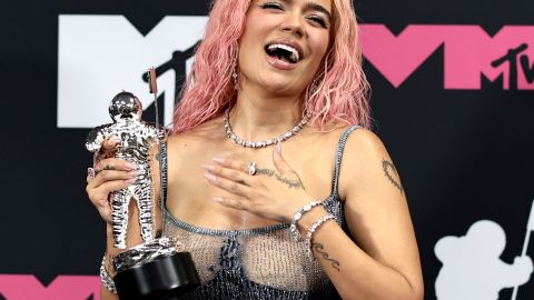 Karol G en los MTV VMAs 2023.