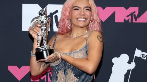 Karol G en los MTV VMAs 2023.