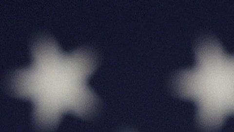Biden contrastó su plan para la economía con los recortes de gastos que quieren imponer los republicanos del Congreso.