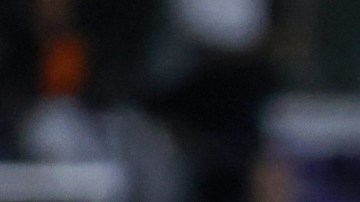 Gallese, portero del Orlando City, detiene un balón.