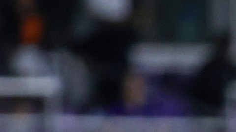 Gallese, portero del Orlando City, detiene un balón.