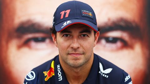 Sergio "Checo" Pérez participó en una dinámica viral con Red Bull.