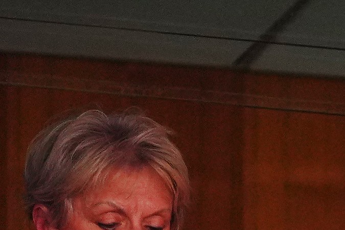 Donna Kelce y Taylor Swift son vistas durante la primera mitad de un juego entre los Chicago Bears y los Kansas City Chiefs. Foto: Jason Hanna/Getty Images.  