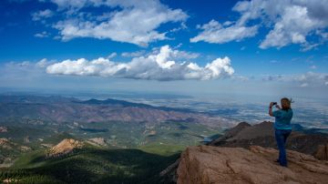 Hallan muerto a un escalador en las Montañas Rocosas de Colorado