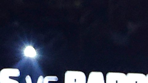 Mario Barrios le dio una verdadera paliza al cubano Yordenis Ugás en la cartelera del Canelo vs Charlo.