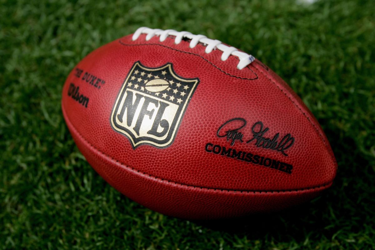 Balón de la NFL. 