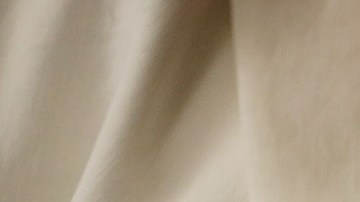 La Administración Biden pide a ciertos inmigrantes aplicar por Autorización de Empleo.