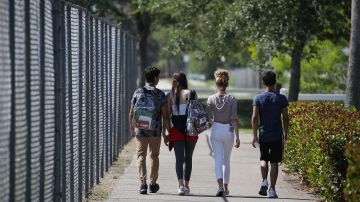 Distrito escolar de California pagará $2,25 millones de dólares a víctima de abuso sexual de una maestra