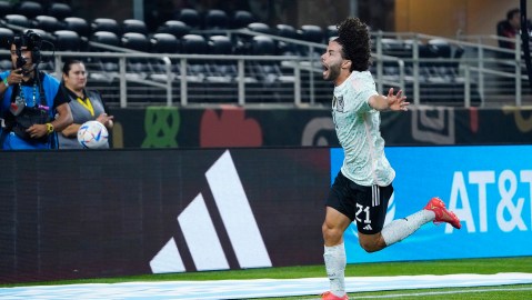 César Huerta, futbolista mexicano con El Tri.