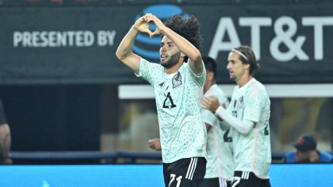 César Huerta metió gol ante Australia.