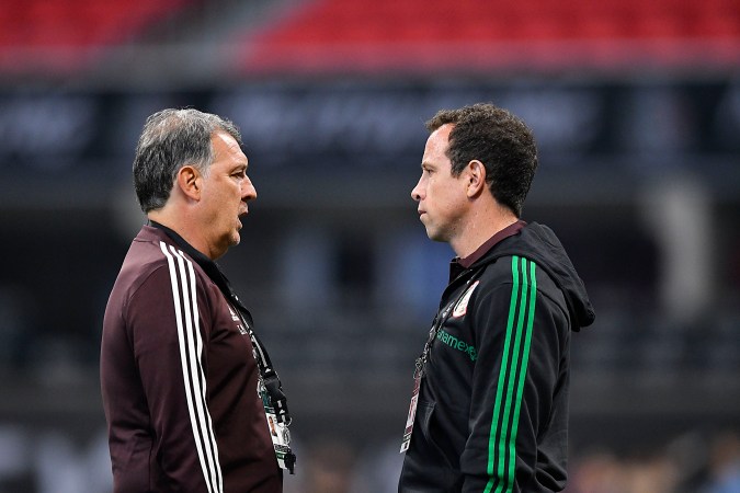Gerardo Torrado junto a Gerardo Martino. Etzel Espinosa-Imago 7.