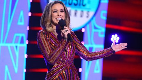 Jacqueline Bracamontes en Latin American Music Awards.