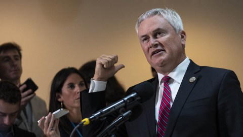 James Comer promueve a idea de investigar más a fondo a Joe Biden