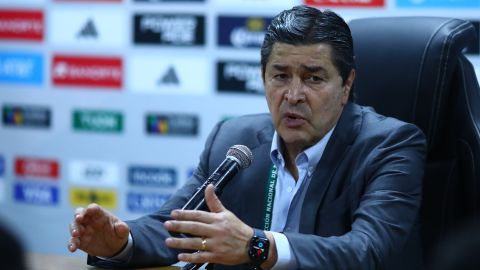 Luis Fernando Tena, entrenador de la Selección de Guatemala.