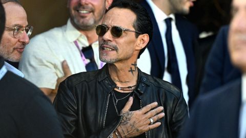 Marc Anthony viendo al Inter Miami CF.